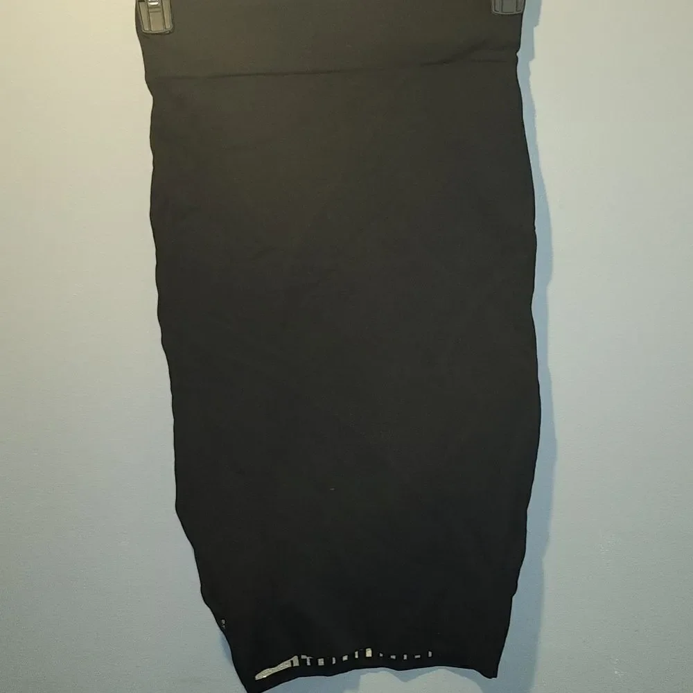 XOXO SKIRT - Picture 3 of 4